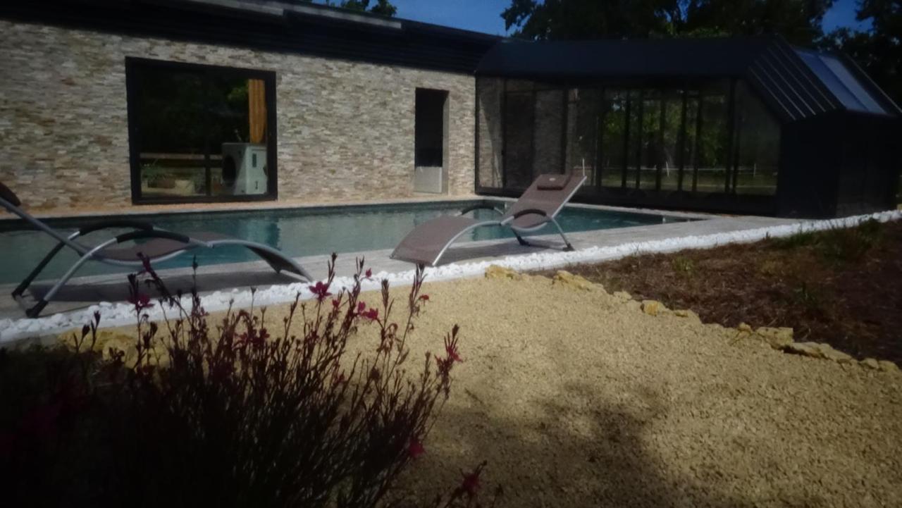 Gite dans un parc animalier avec salle de cinéma Aurice Exterior foto